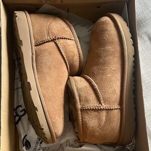 UGG kids Classic ultra minis in chestnut